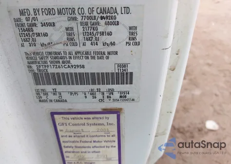 2001 Ford F-150 Xl/Xlt z USA, uszkodzony, nr VIN 2FTPF17Z61CA92958